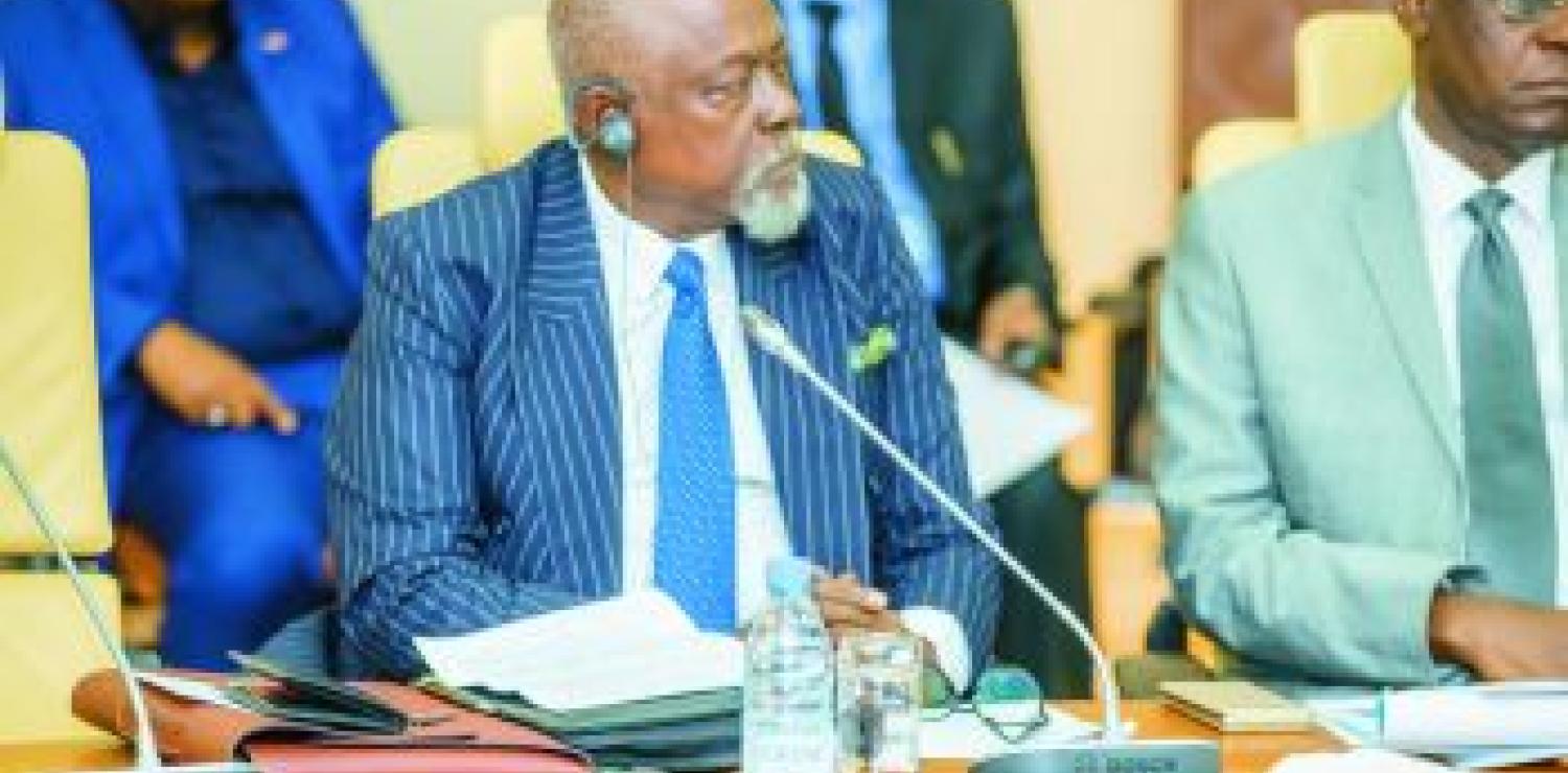 CBL Governor Patray speaking at the Committee of Governors meeting in Dakar, Senegal